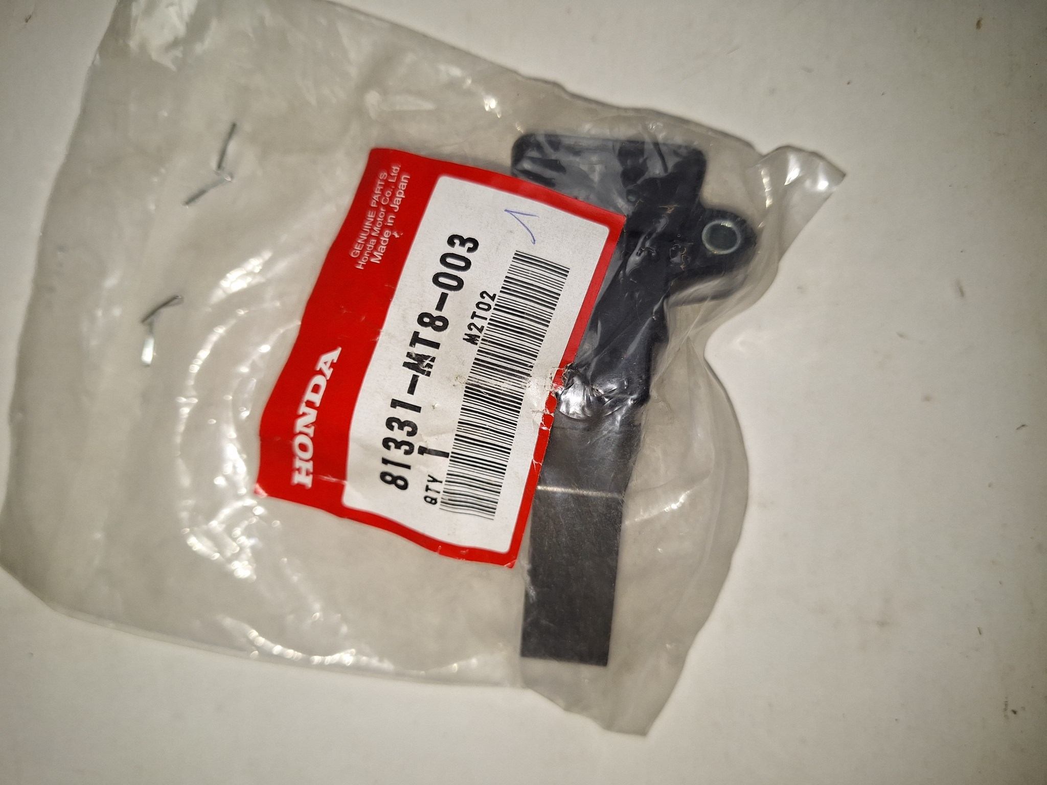 Picture of CATCH FR,R S/B  81331-MT8-003